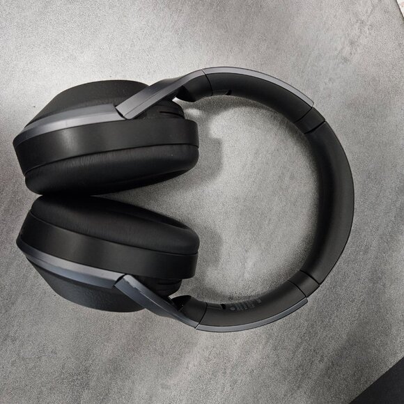 Sony Wireless Noise Canceling Stereo Headphones (WH1000XM2) - Picture 3 of 14